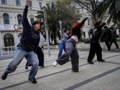 Si tratta di una coreografia caratterizzata dall�estrema fluidit�...